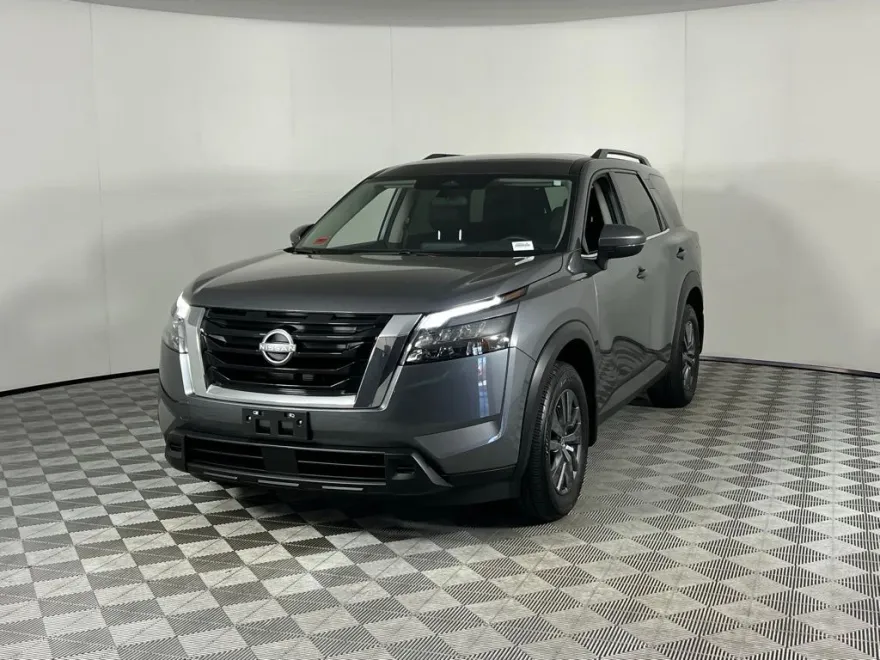 2024 Nissan Pathfinder SV photo 1