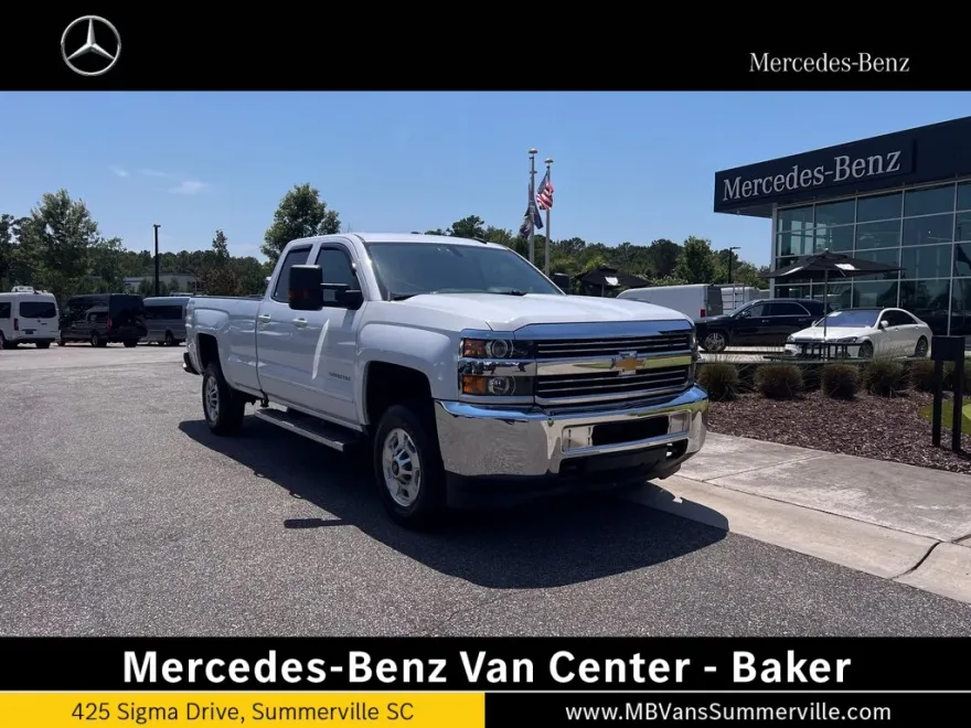 2017 Chevrolet Silverado 2500HD LT photo 1