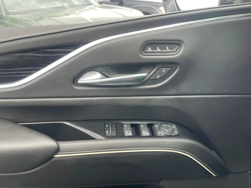 2023 Cadillac Escalade V-Series photo 30