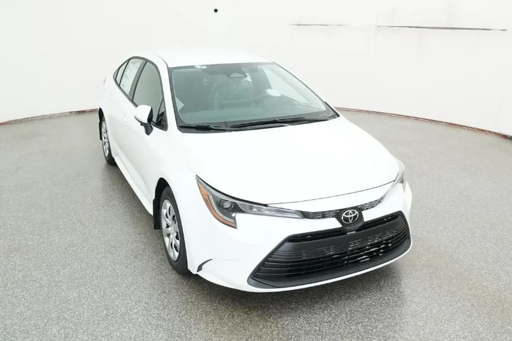 2026 Toyota Corolla LE photo 1