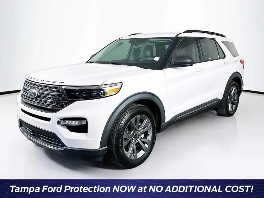 2021 Ford Explorer XLT photo 1