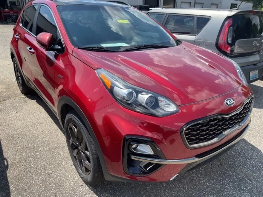 2020 Kia Sportage S photo 1