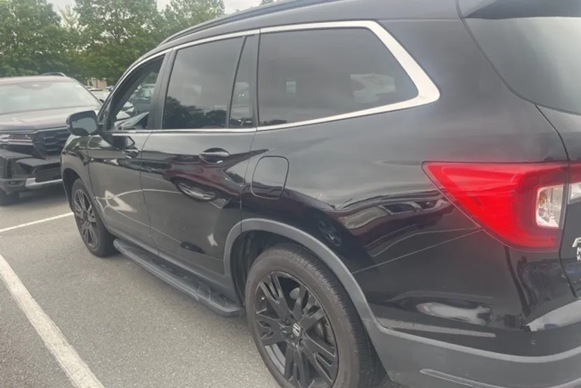 2022 Honda Pilot Special Edition photo 1