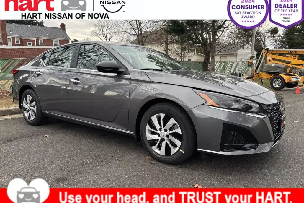 2025 Nissan Altima S photo 1