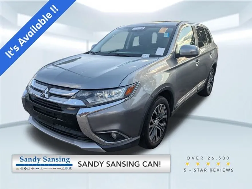 2017 Mitsubishi Outlander SE photo 1