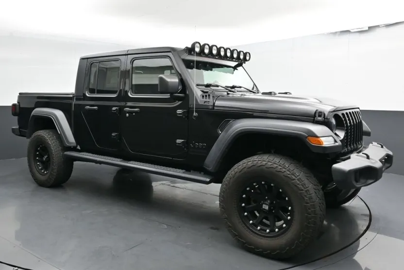 2021 Jeep Gladiator Sport photo 1