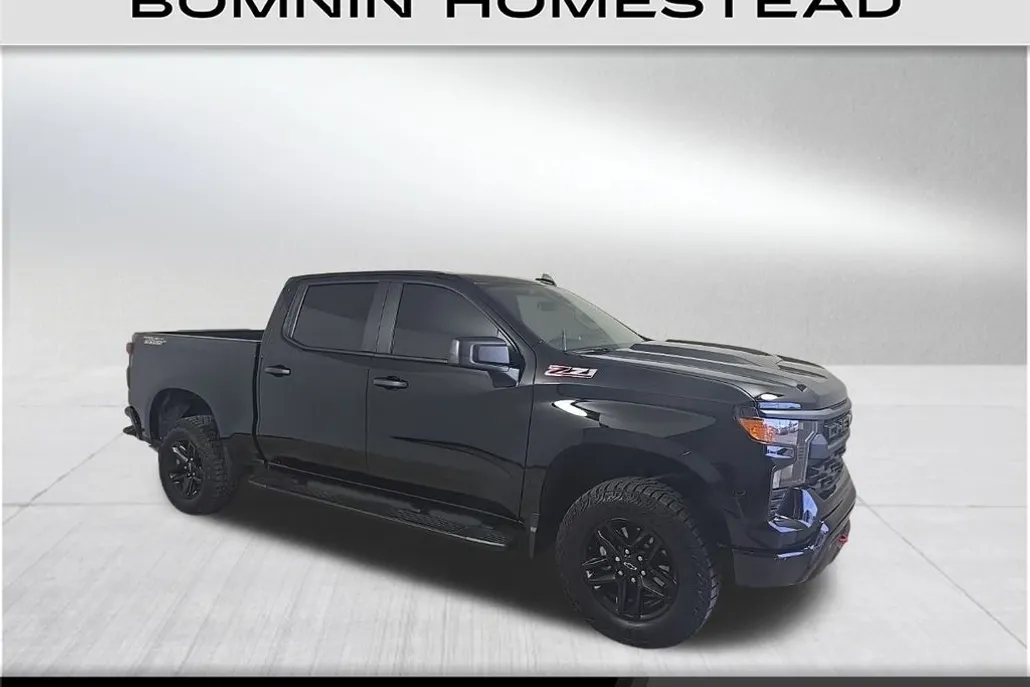 2024 Chevrolet Silverado 1500 Custom Trail Boss photo 1
