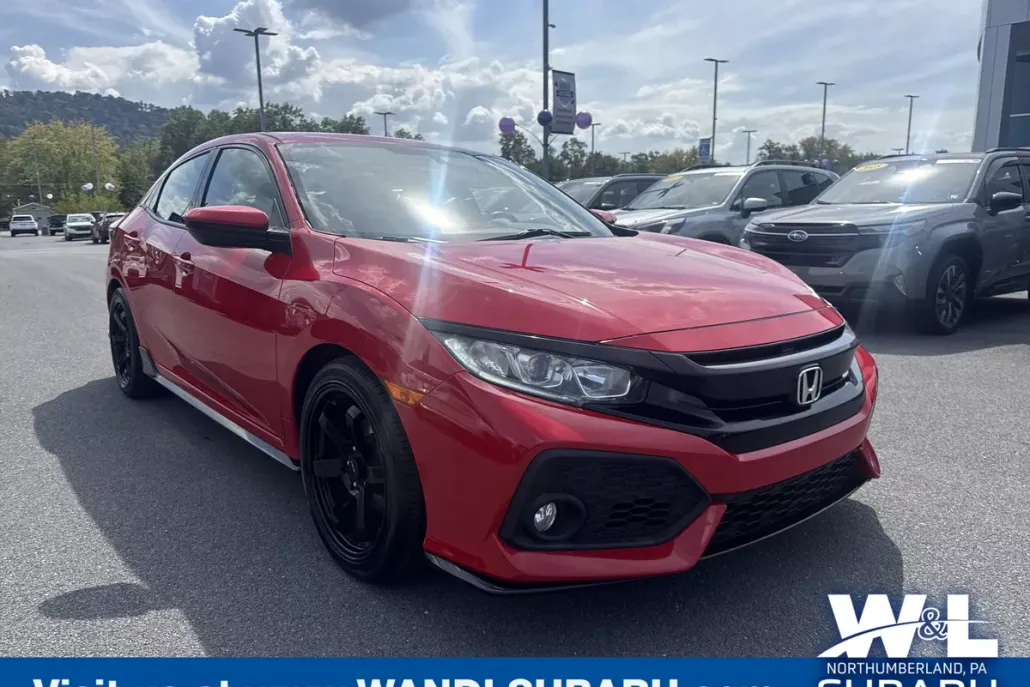 2018 Honda Civic Sport Hatchback photo 1