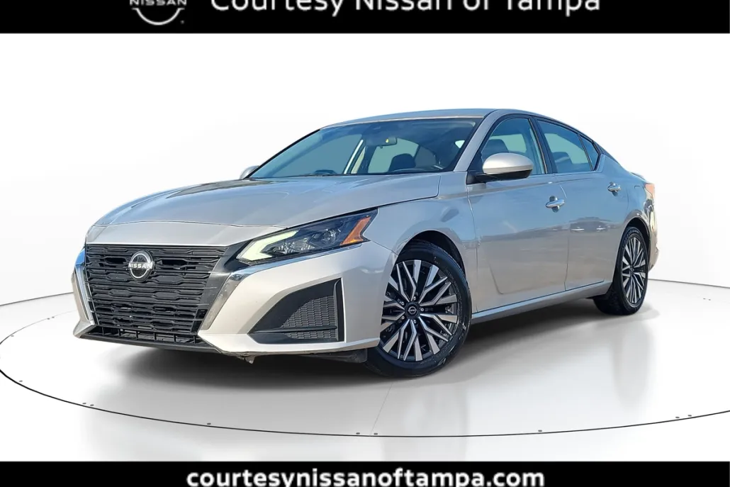 2023 Nissan Altima 2.5 SV photo 1