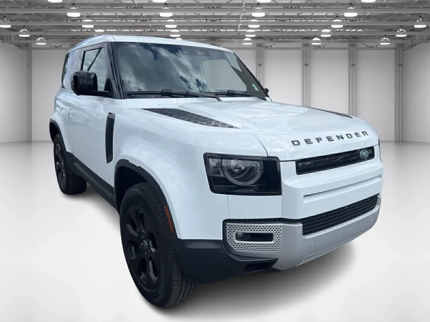 2025 Land Rover Defender 90 S photo 1