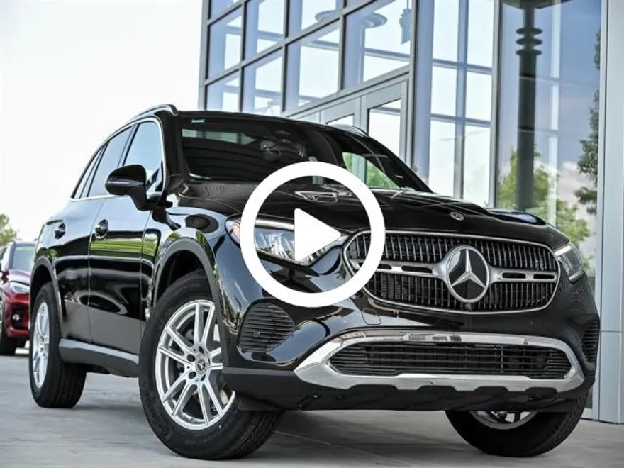 2025 Mercedes Benz GLC 300 4MATIC photo 1