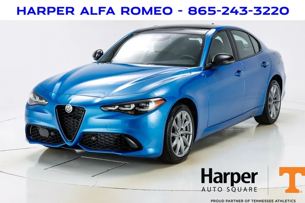 2025 Alfa Romeo Giulia photo 1