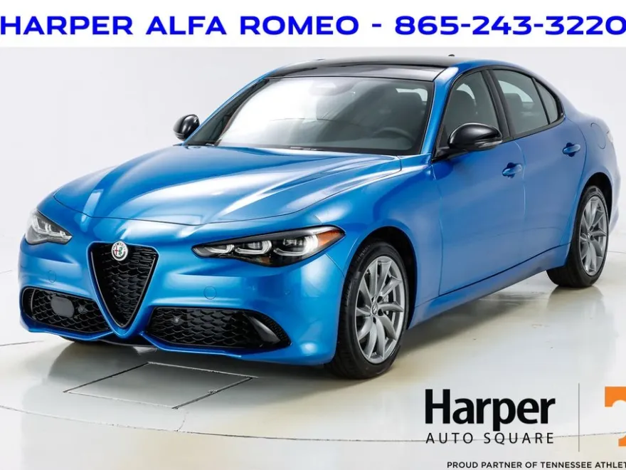 2025 Alfa Romeo Giulia photo 1