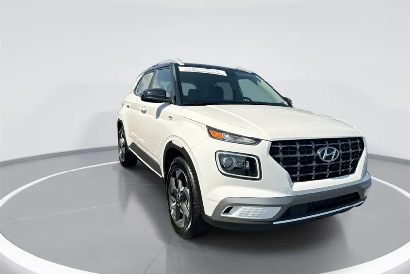 2025 Hyundai Venue Limited photo 1