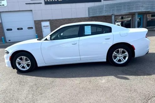 2022 Dodge Charger SXT photo 2