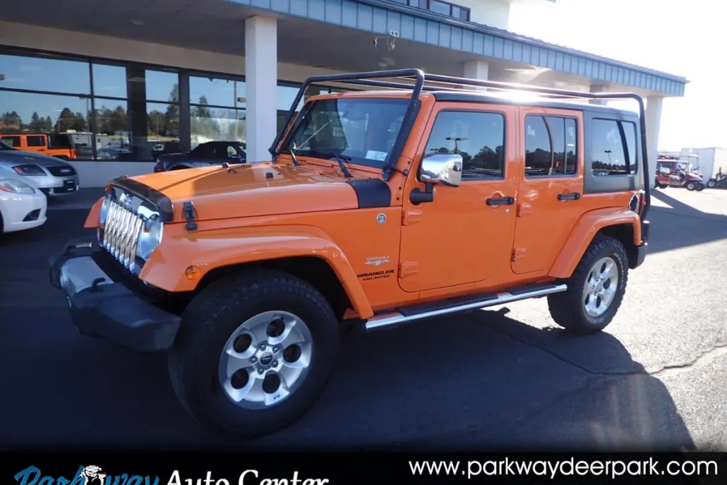 2013 Jeep Wrangler Sahara photo 1
