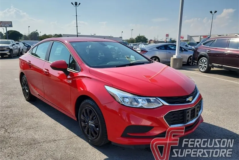 2018 Chevrolet Cruze LS photo 1