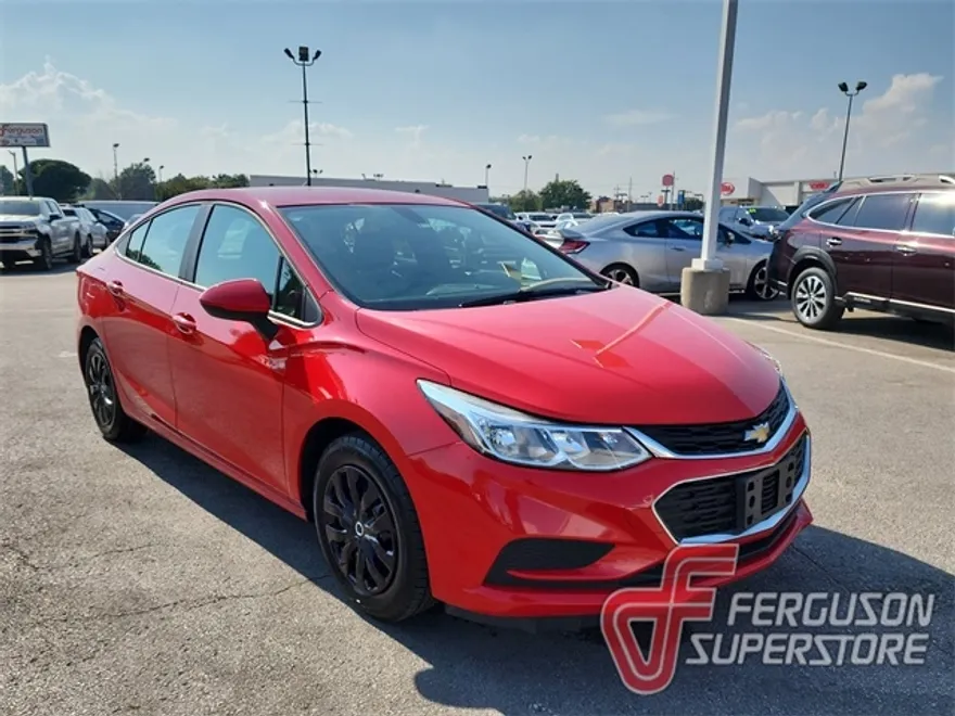 2018 Chevrolet Cruze LS photo 1
