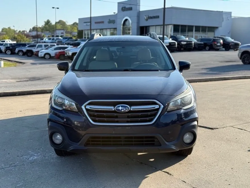 2018 Subaru Outback 2.5i Premium photo 1