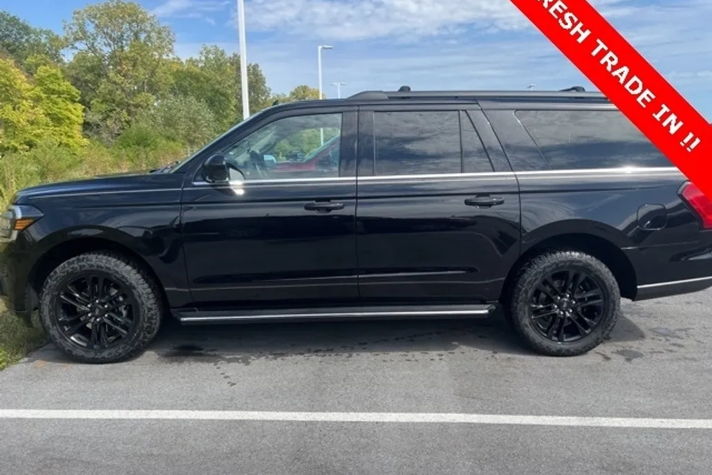 2022 Ford Expedition MAX XLT photo 1