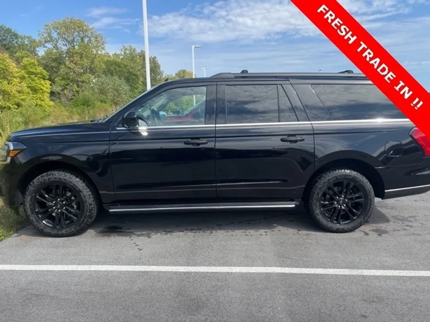 2022 Ford Expedition MAX XLT photo 1