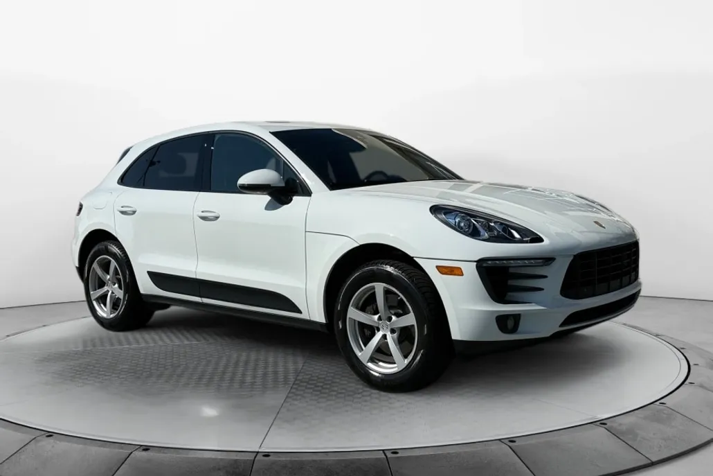 2018 Porsche Macan Base photo 1