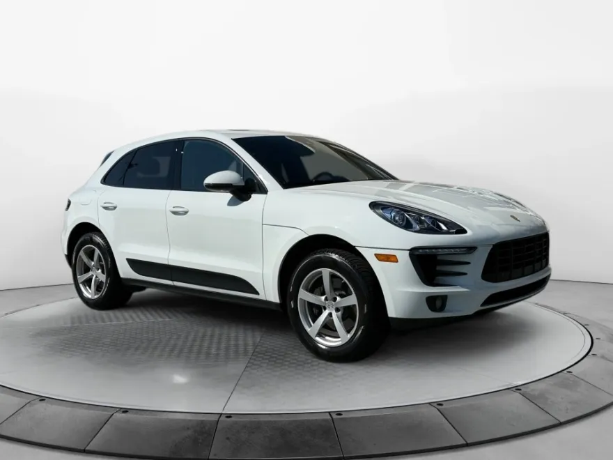 2018 Porsche Macan Base photo 1