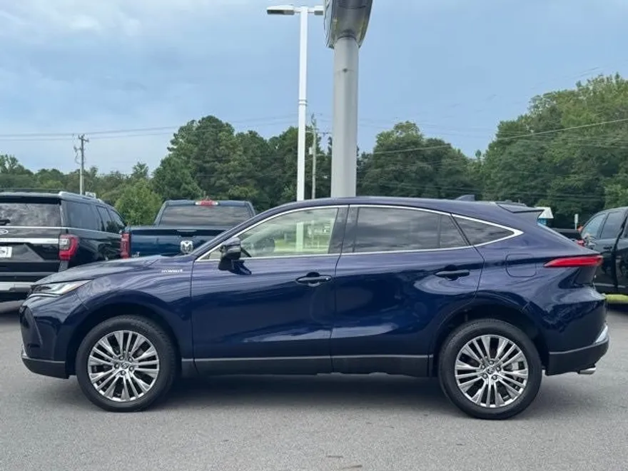 2021 Toyota Venza Limited photo 1