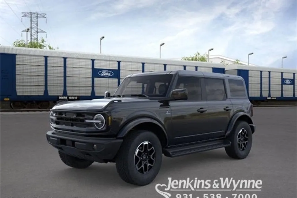 2025 Ford Bronco Outer Banks photo 1
