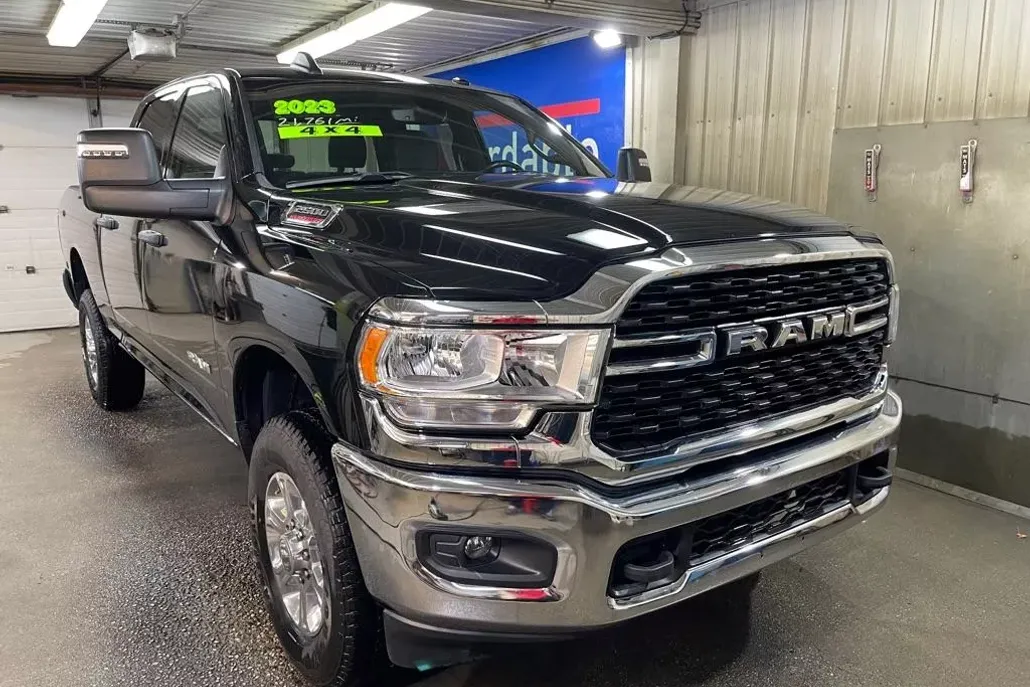 2023 Ram 1500 Classic SLT photo 1