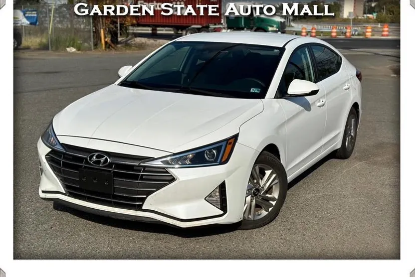 2020 Hyundai Elantra SE photo 1
