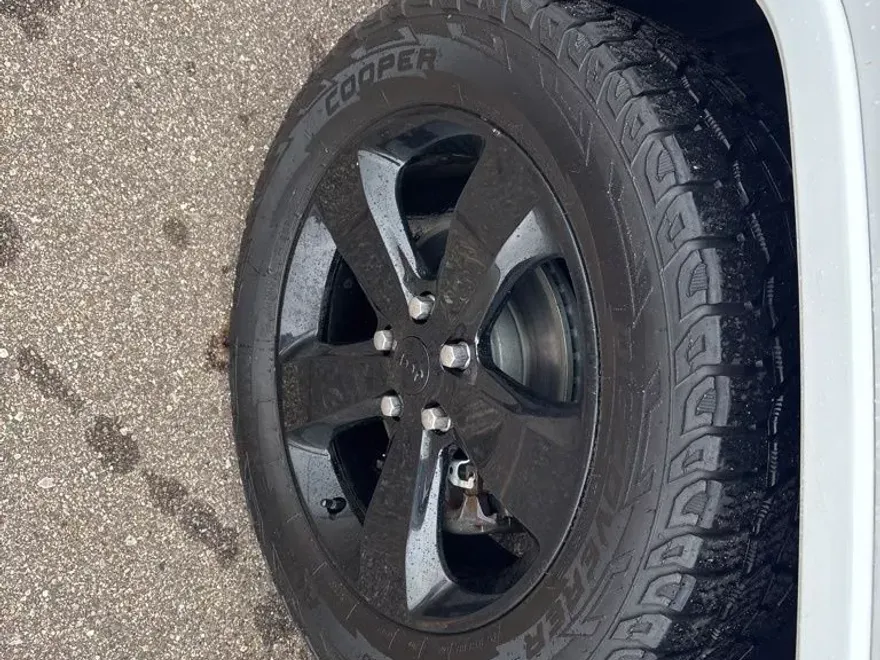 2014 Jeep Grand Cherokee Altitude photo 1