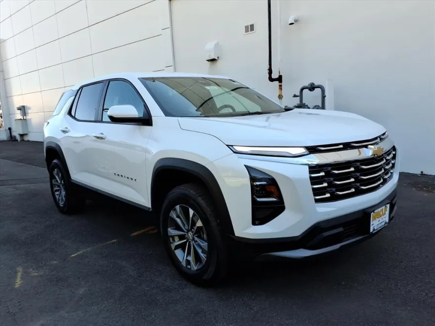 2026 Chevrolet Equinox LT photo 1