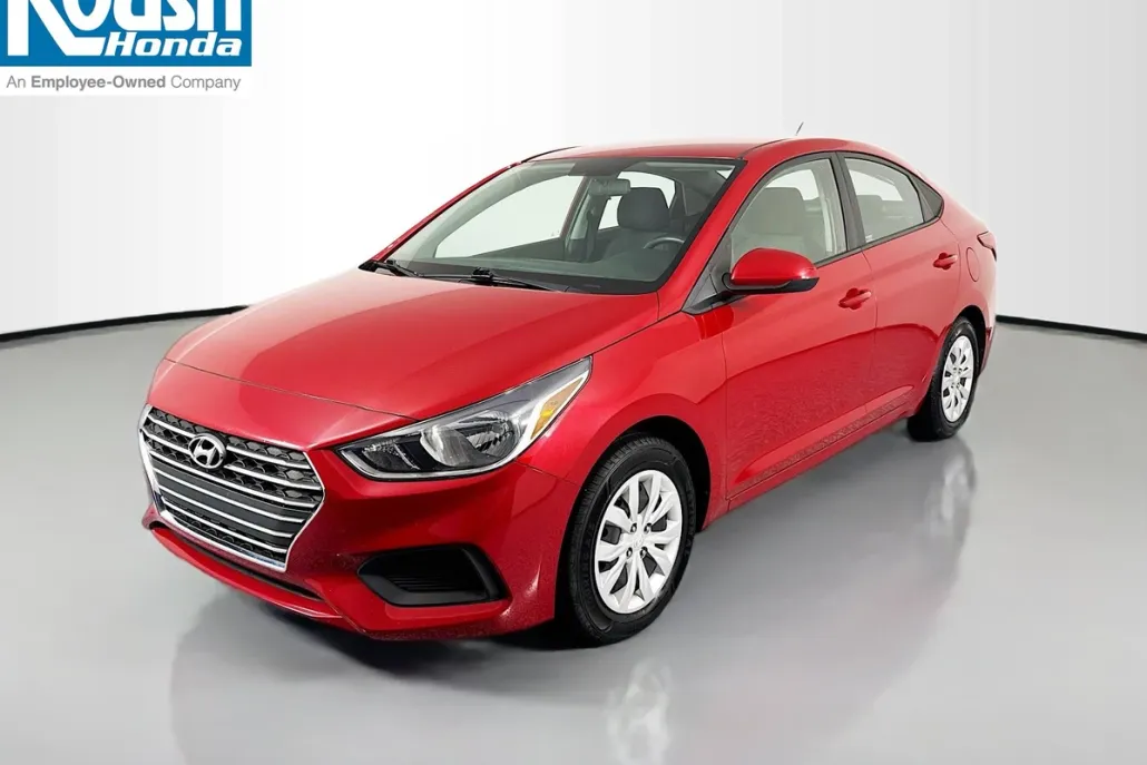 2022 Hyundai Accent SE photo 1
