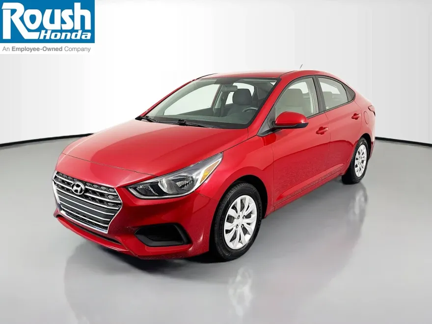 2022 Hyundai Accent SE photo 1