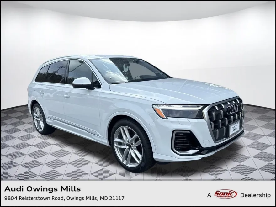 2025 Audi Q7 55 Premium Plus photo 1