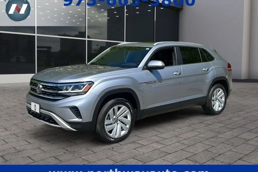 2022 Volkswagen Atlas Cross Sport V6 SE Technology photo 1