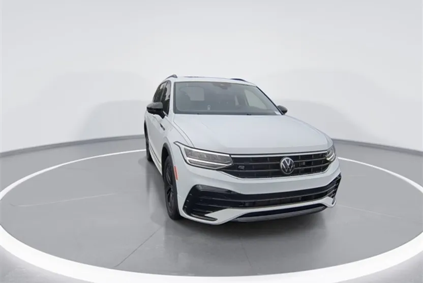 2022 Volkswagen Tiguan SE R-Line Black photo 1
