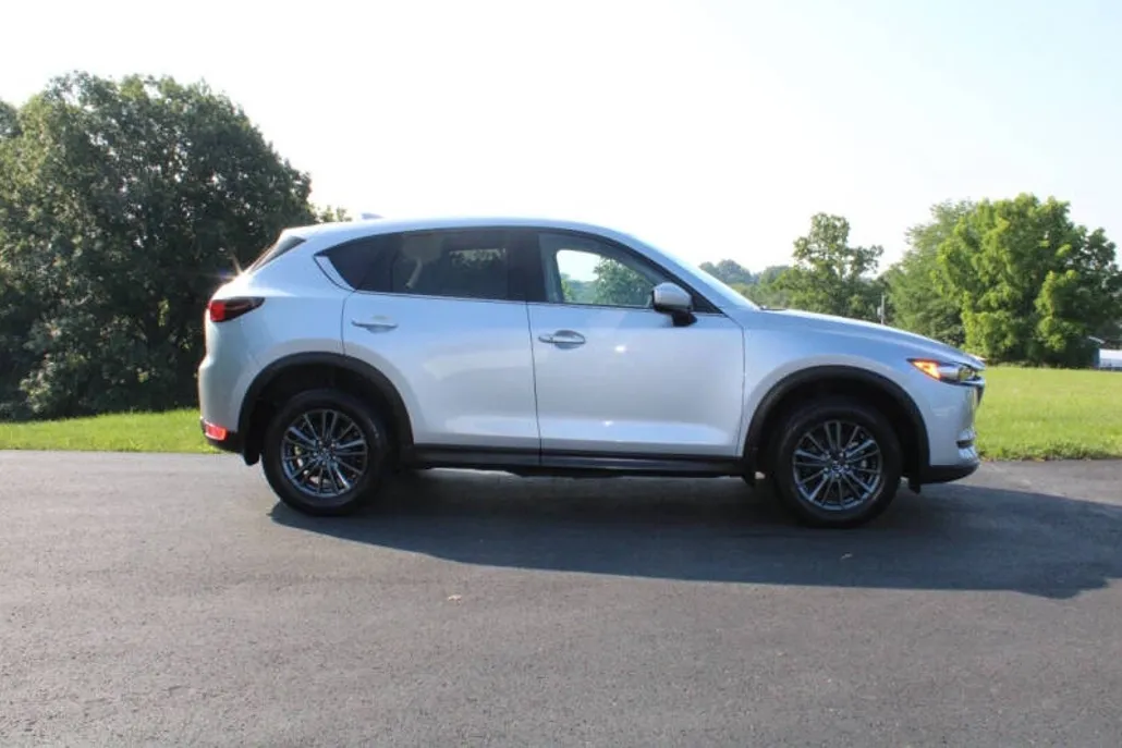 2020 Mazda CX-5 Touring photo 1
