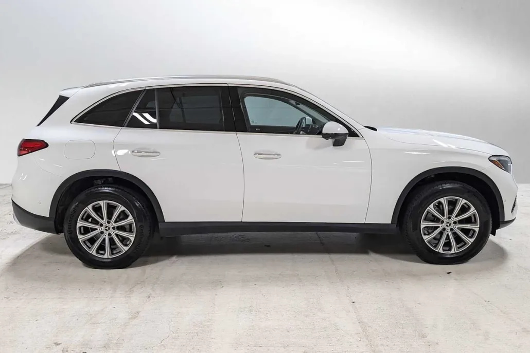 2023 Mercedes Benz GLC 300 4MATIC photo 1