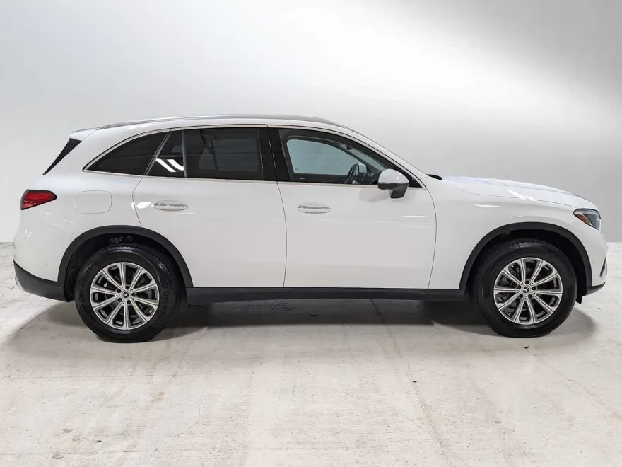 2023 Mercedes Benz GLC 300 4MATIC photo 1