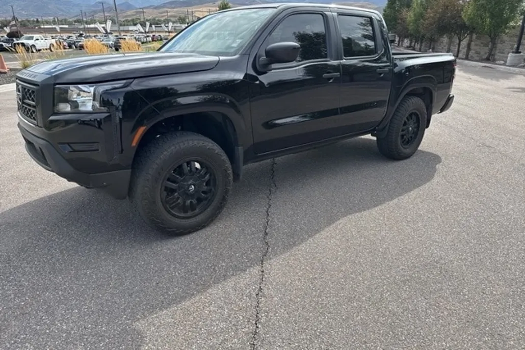 2022 Nissan Frontier S photo 1