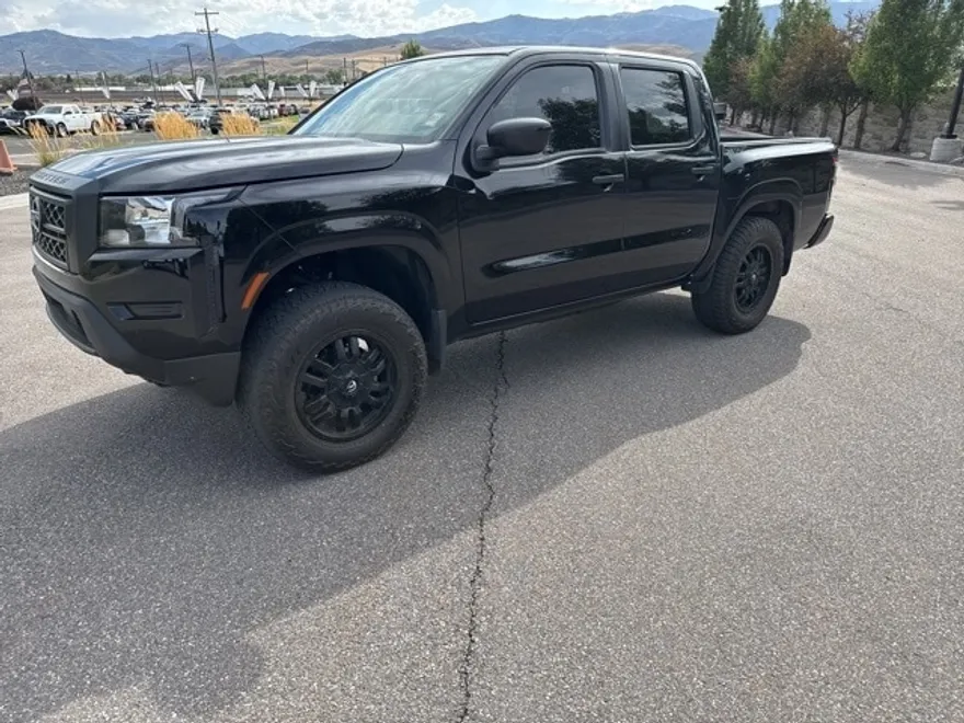 2022 Nissan Frontier S photo 1