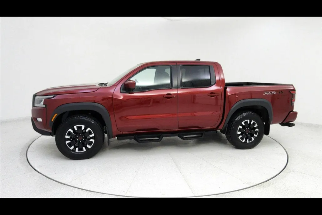 2022 Nissan Frontier PRO-4X Crew Cab photo 1