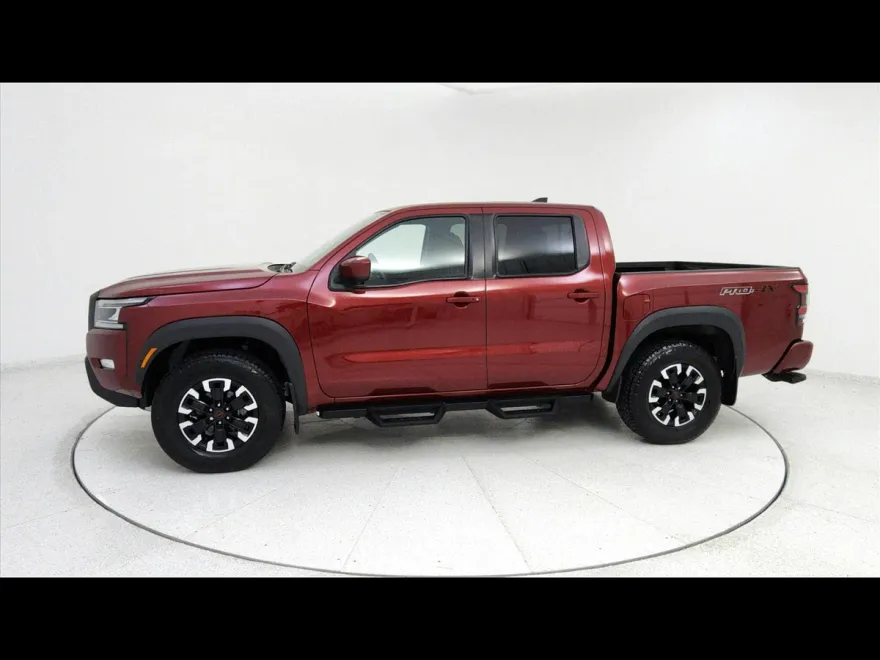 2022 Nissan Frontier PRO-4X Crew Cab photo 1