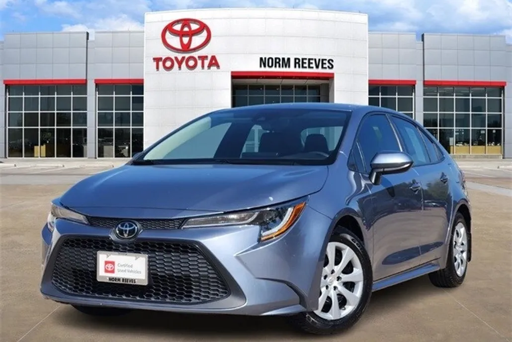 2022 Toyota Corolla LE photo 1
