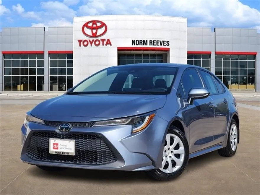 2022 Toyota Corolla LE photo 1