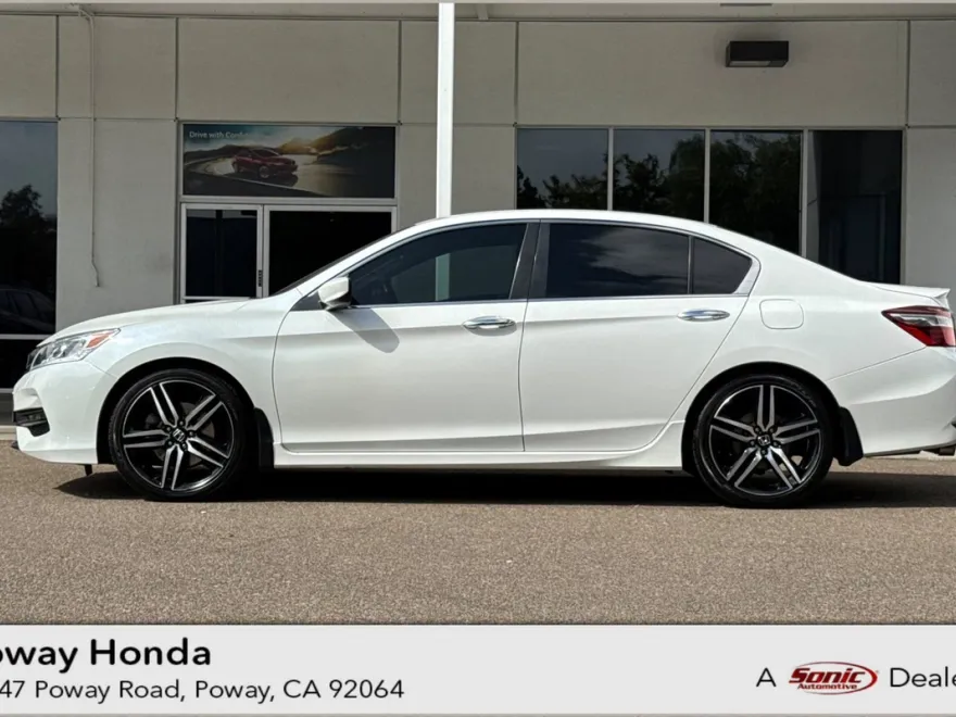 2017 Honda Accord Sport photo 1