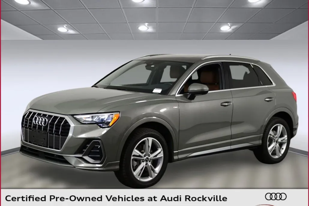 2022 Audi Q3 S line Premium photo 1