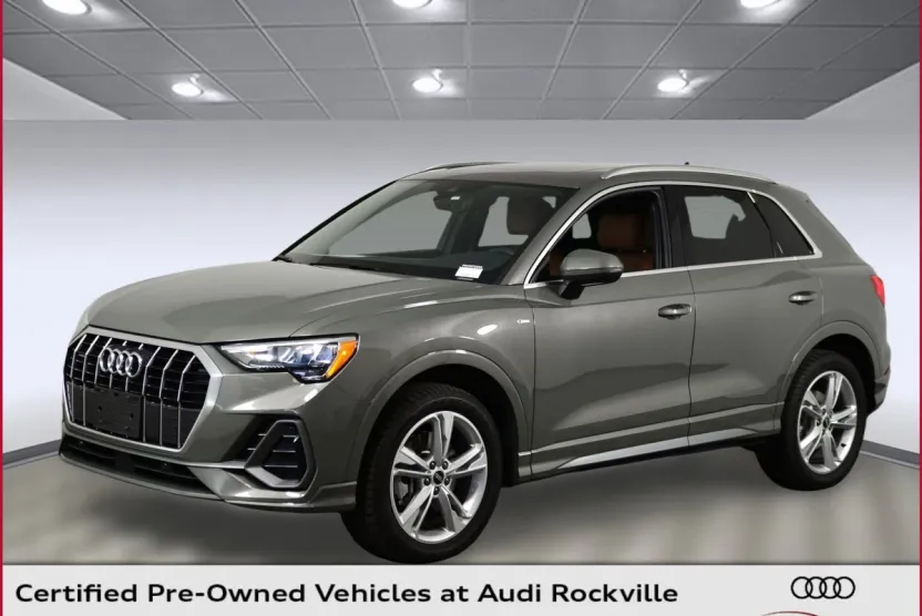 2022 Audi Q3 S line Premium photo 1